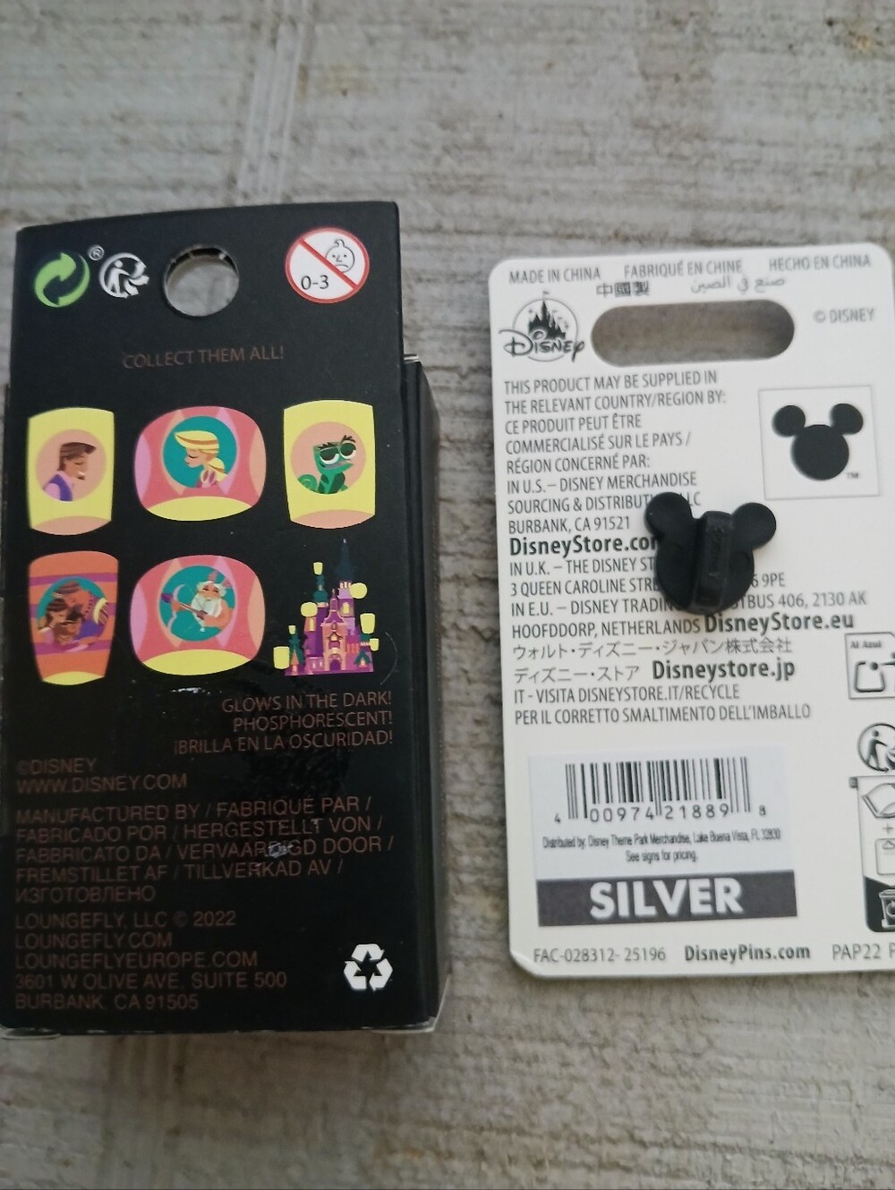 SET OF 2 DISNEY PINS Disney Princess And Sleeping Mickey Nwt - Picture 2 of 2